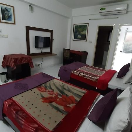 Center Point Apartment Дакка Экстерьер фото