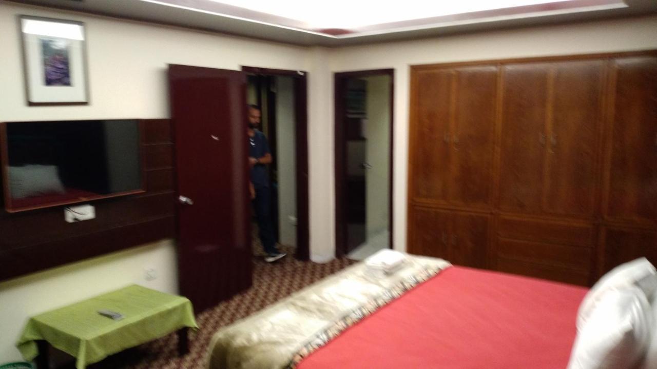 Center Point Apartment Дакка Экстерьер фото