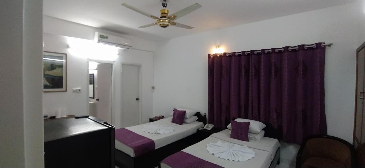 Center Point Apartment Дакка Экстерьер фото