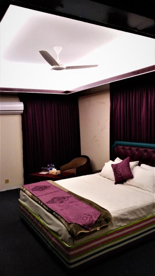Center Point Apartment Дакка Экстерьер фото