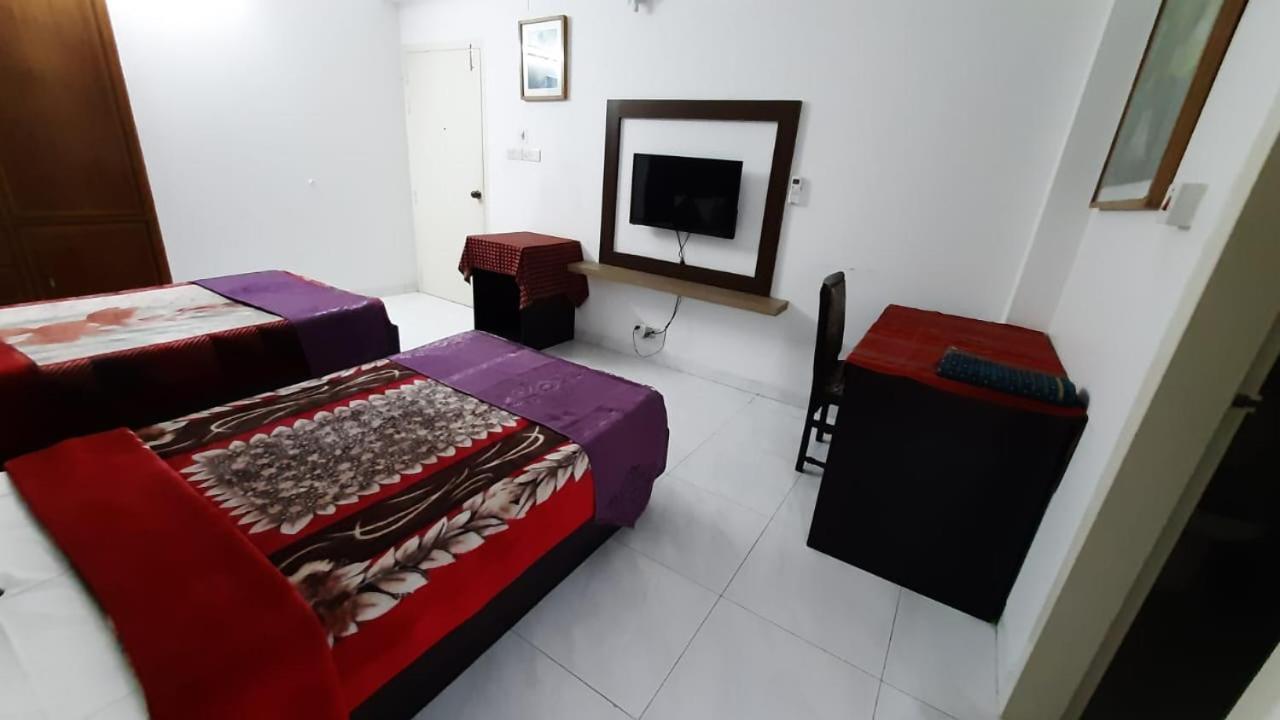 Center Point Apartment Дакка Экстерьер фото